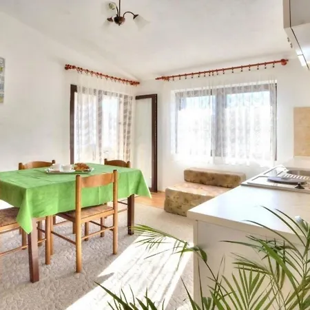 Apartment In Mit Eigenem Balkon - B59647 Baška